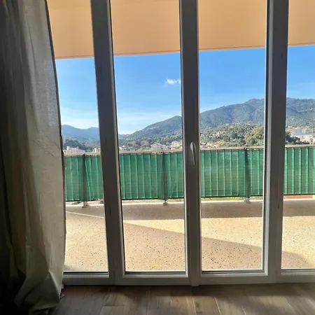 Ensoleille A Ajaccio * Ajaccio (Corsica)